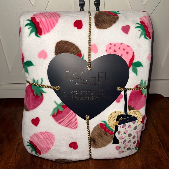 Rachel Roy Chocolate Covered Strawberry Queen Plush Blanket - Picture 2 of 4